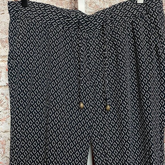 💙5/$15 Old Navy Women's Loose Fit Dress Pant Medium - Picture 2 of 5